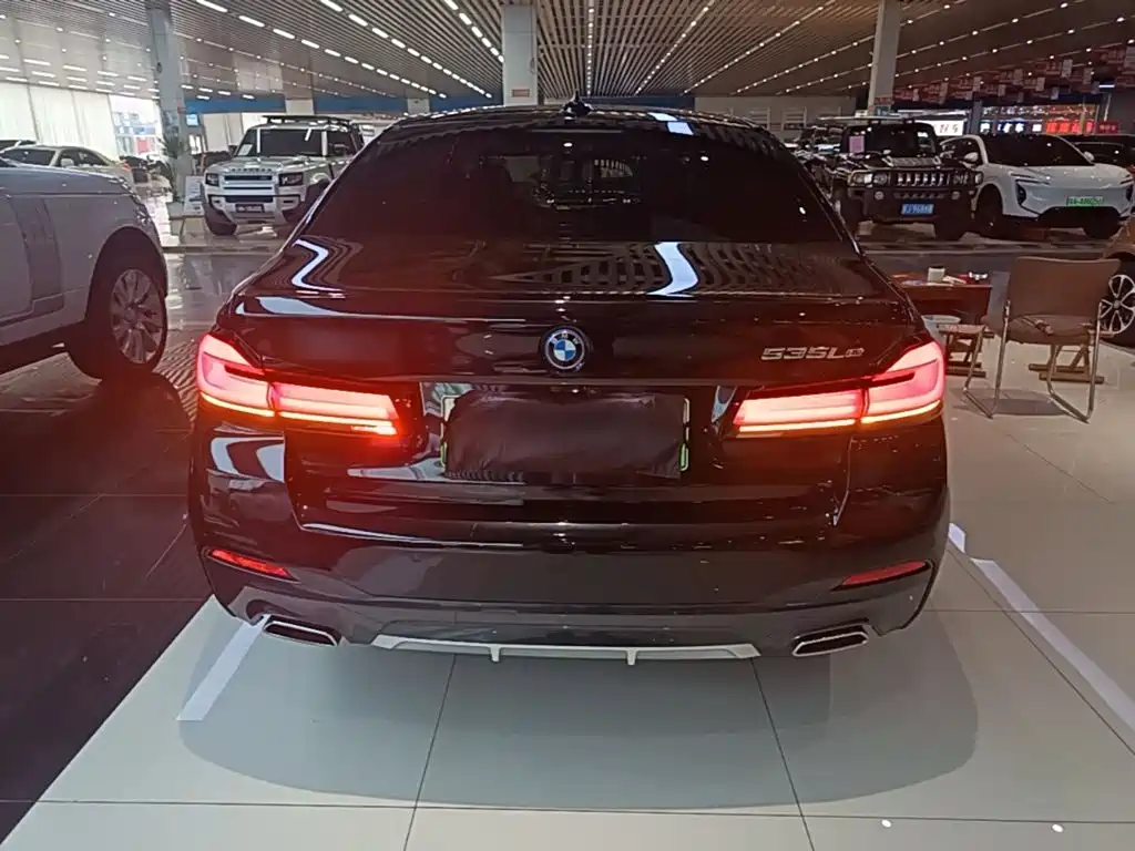BMW 5 Series New Energy — фото 6