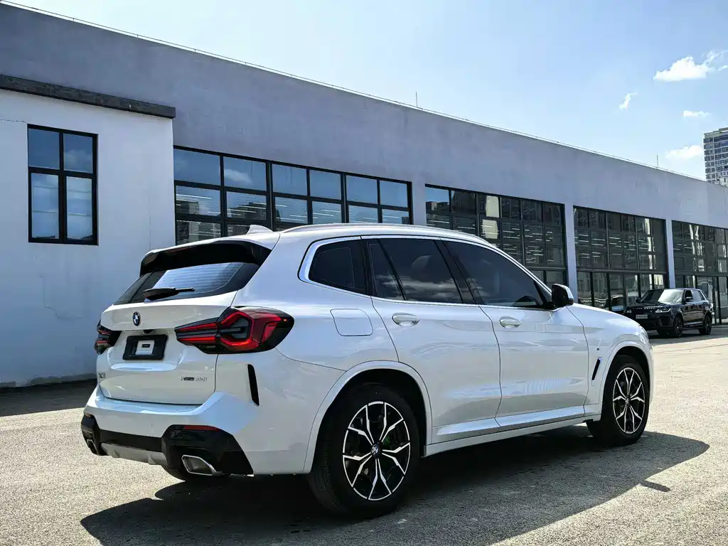 BMW X3 — фото 9
