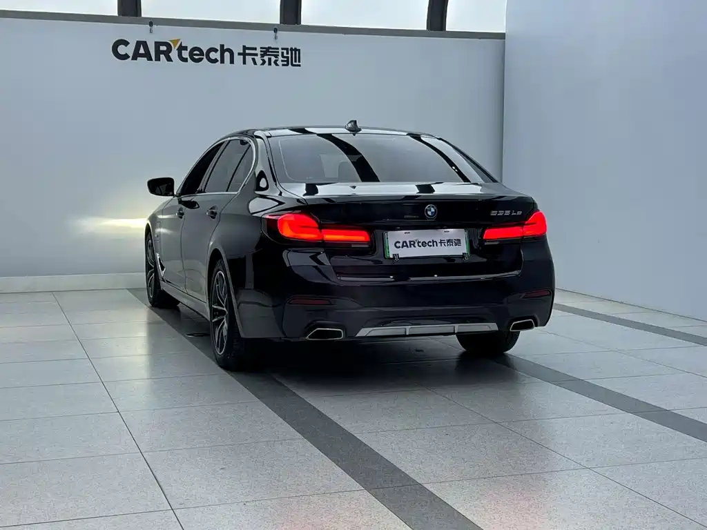 BMW 5 Series New Energy — фото 4