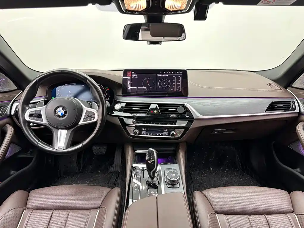 BMW 5 Series — фото 10
