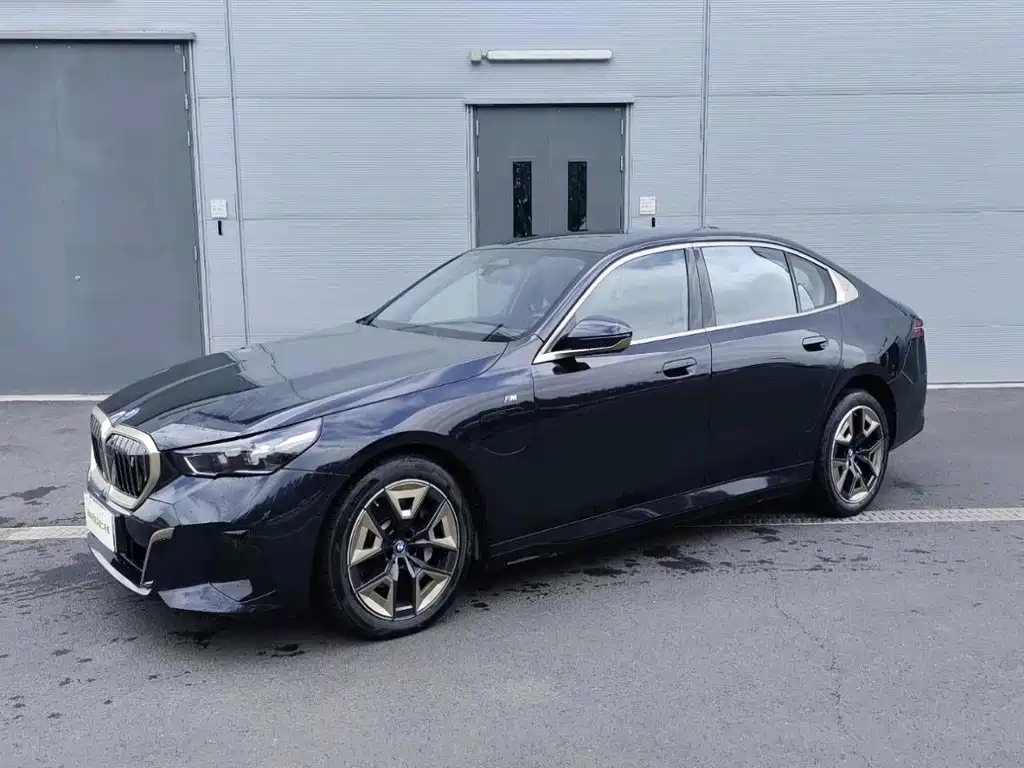 BMW i5 — фото 2