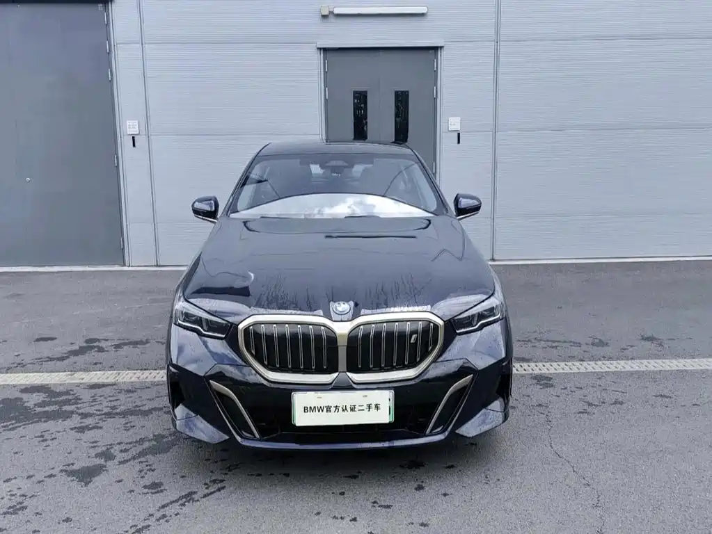 BMW i5 — фото 4