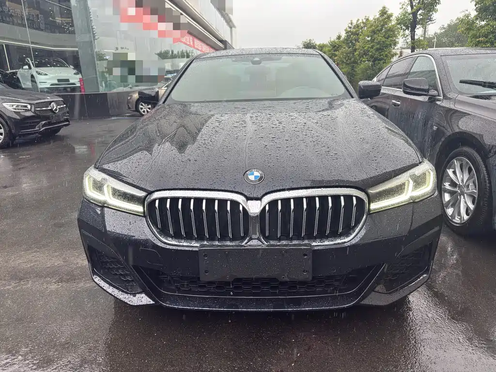BMW 5 Series — фото 2