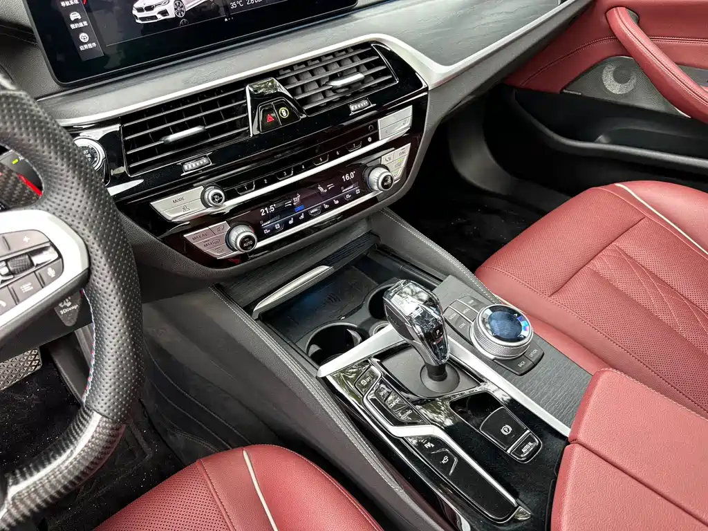 BMW 5 Series — фото 9
