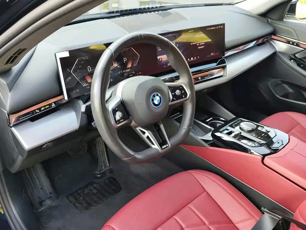 BMW i5 — фото 3