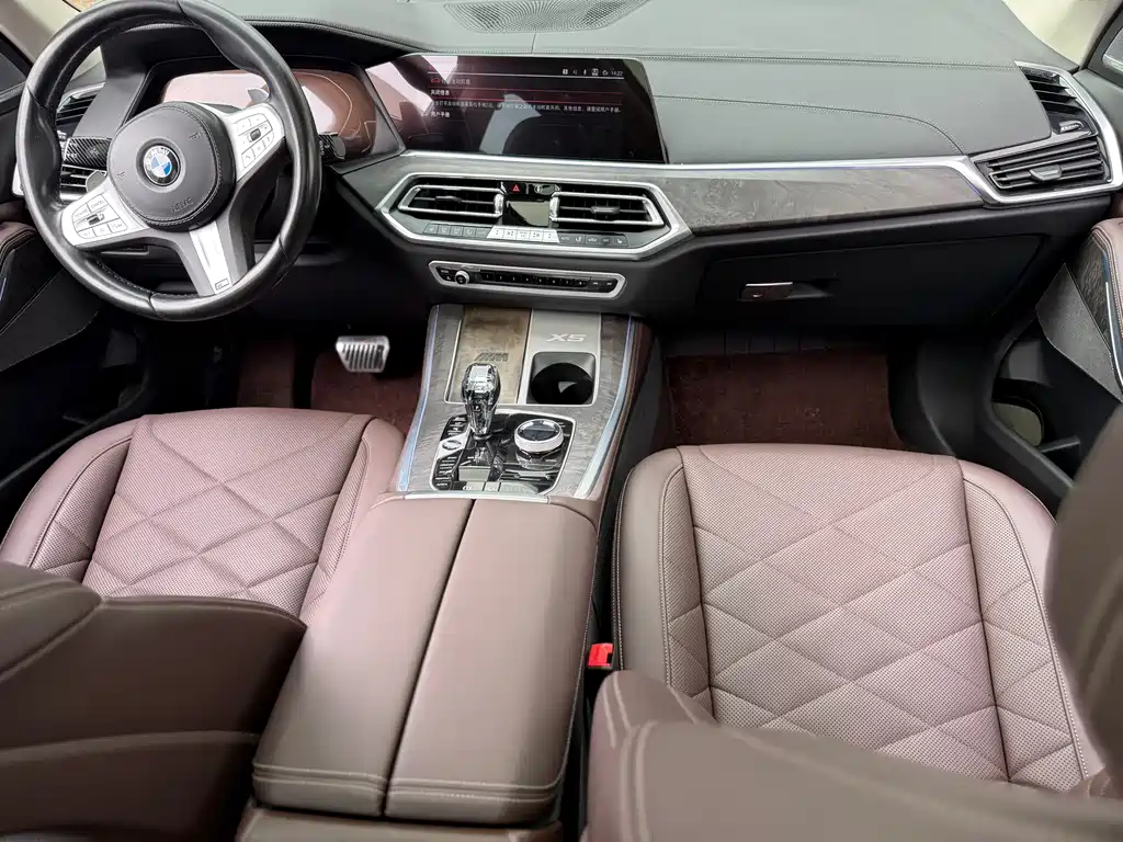 BMW X5 — фото 9
