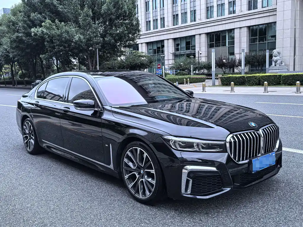 BMW 7 Series — фото 6