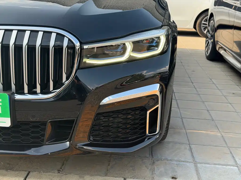 BMW 7 Series — фото 4