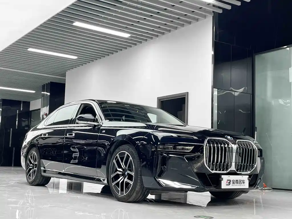 BMW 7 Series — фото 3