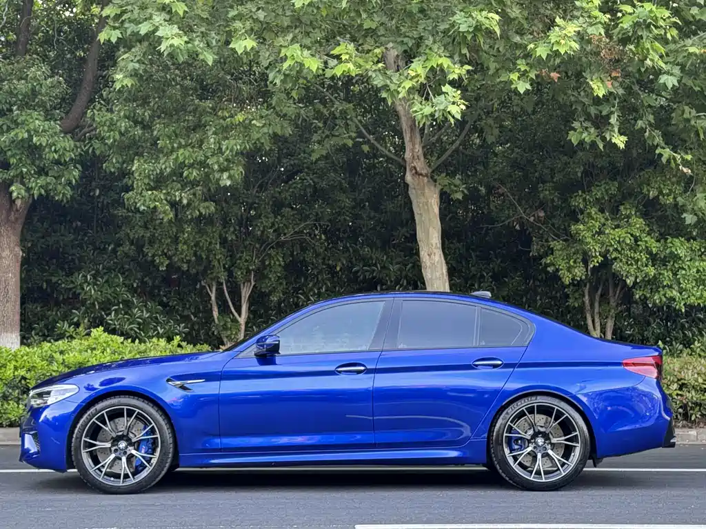 BMW M5 — фото 3