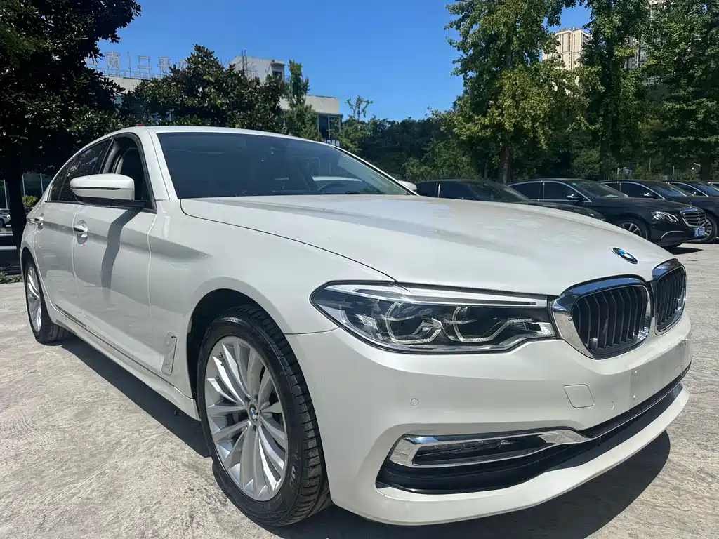 BMW 5 Series — фото 3
