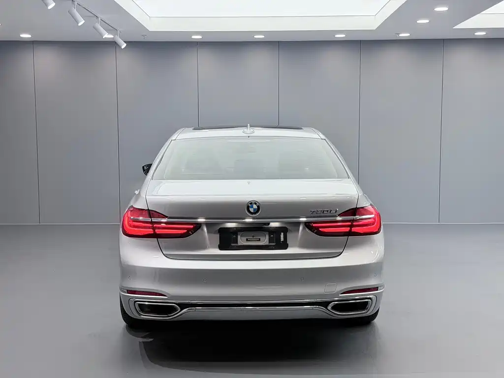 BMW 7 Series — фото 5