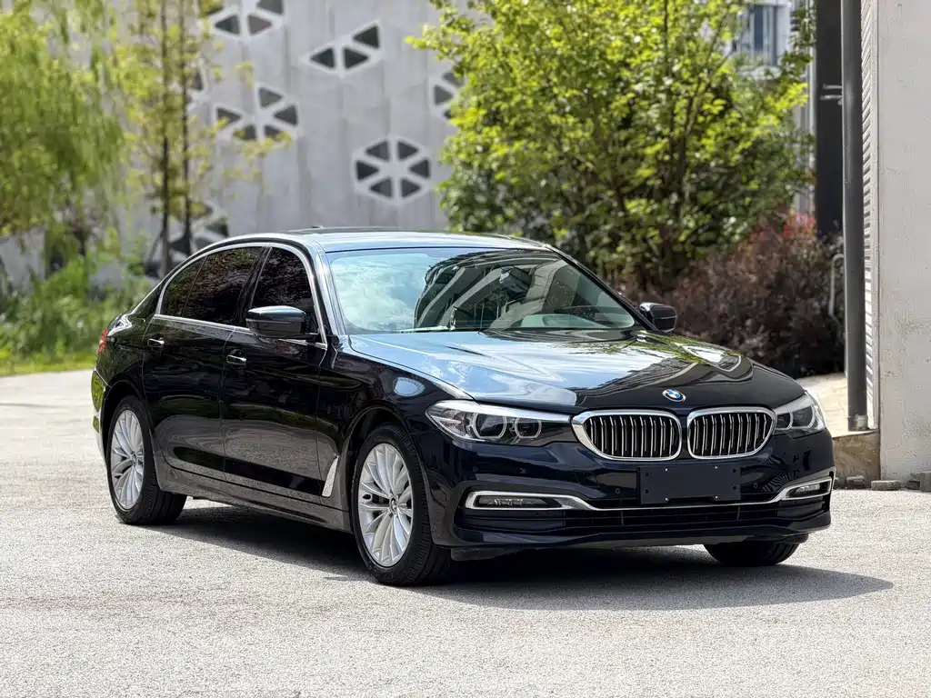 BMW 5 Series — фото 3