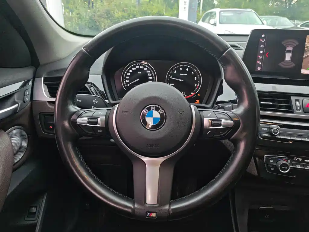 BMW X1 — фото 20