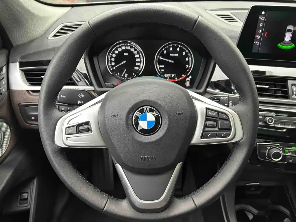 BMW X1 — фото 3