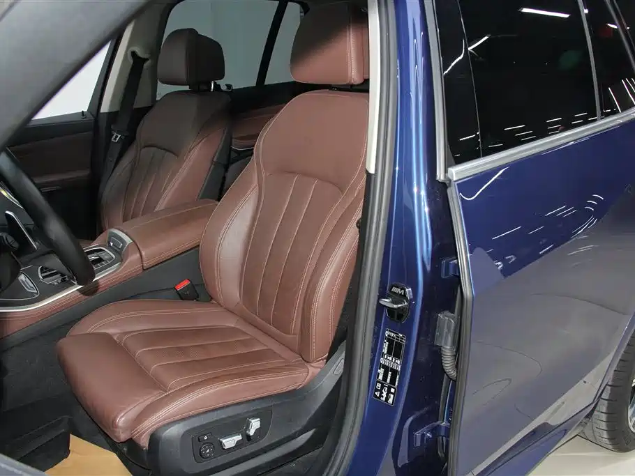 BMW X5 (Import) — фото 23