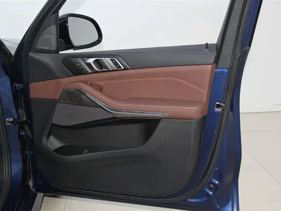BMW X5 (Import) — фото 28