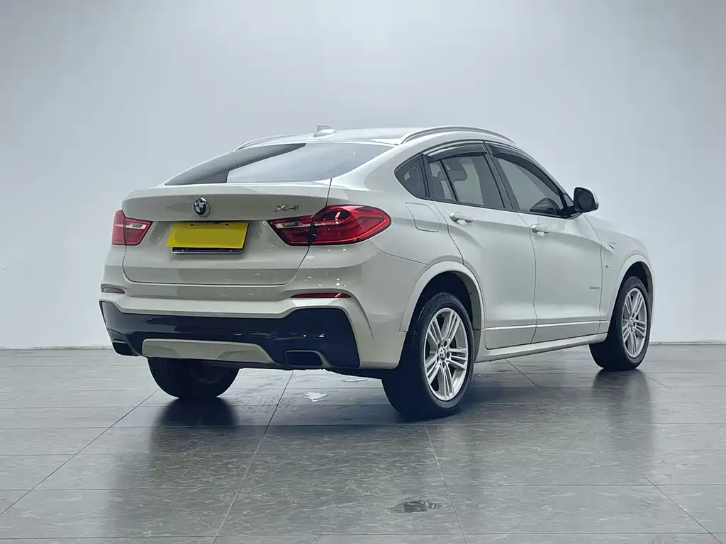 BMW X4 — фото 4