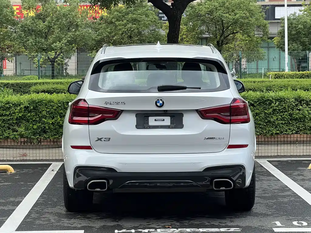BMW X3 — фото 9
