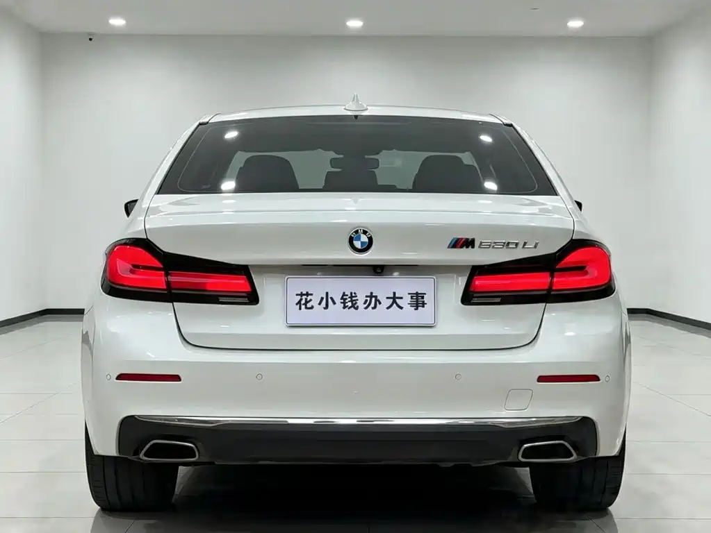 BMW 5 Series — фото 5