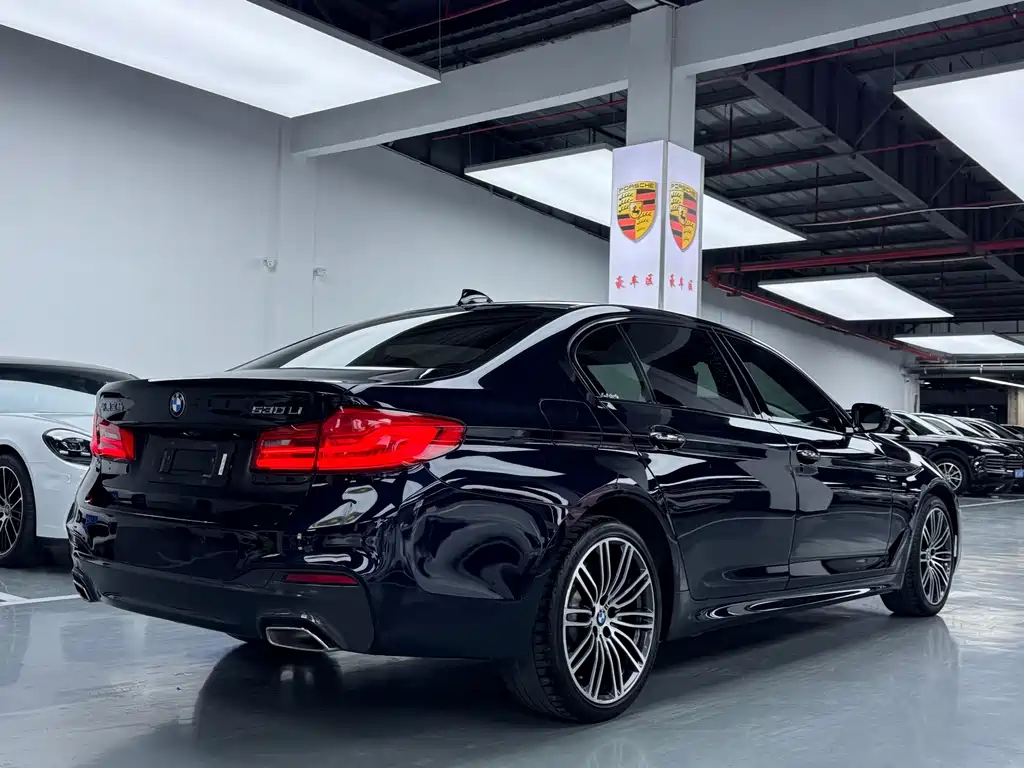 BMW 5 Series — фото 19