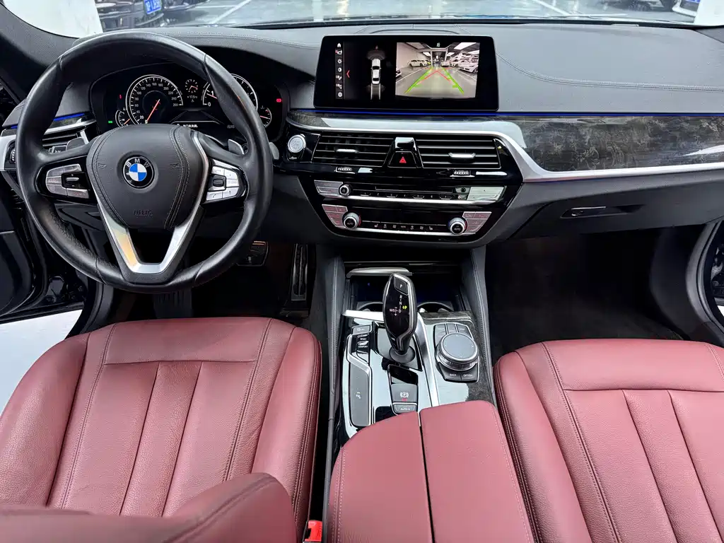 BMW 5 Series — фото 10