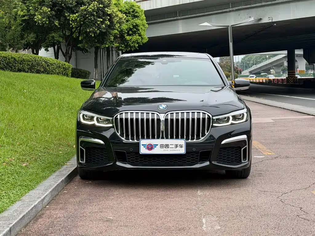 BMW 7 Series — фото 2