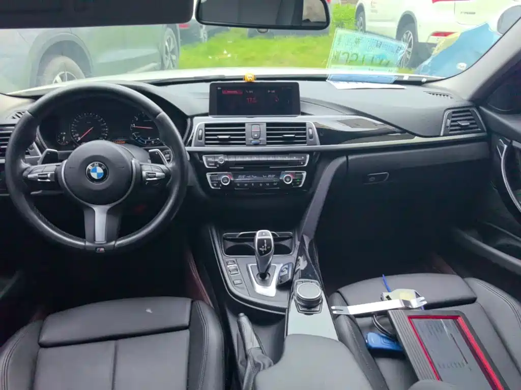 BMW 3 Series — фото 10