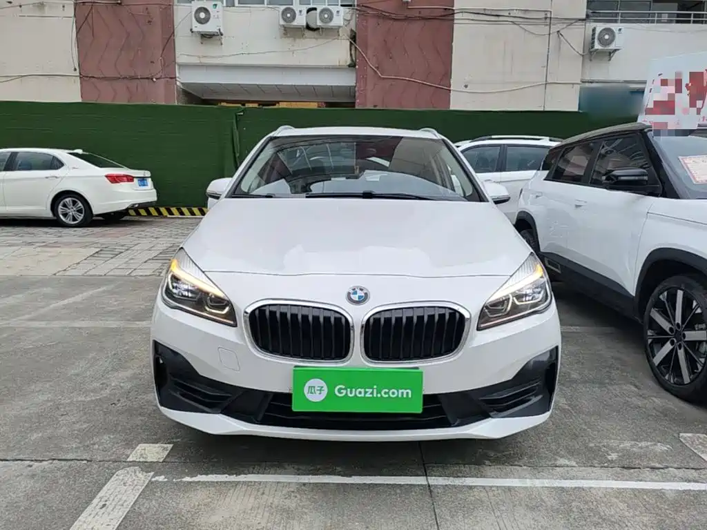 BMW 2 Series Active Tourer — фото 3