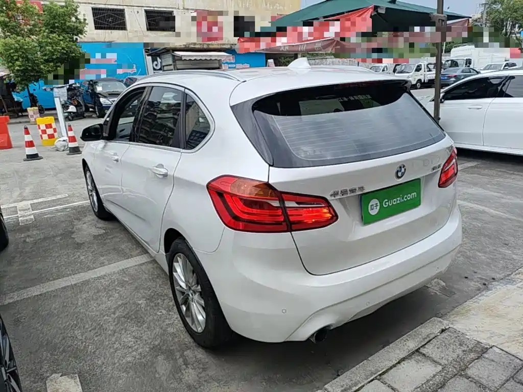 BMW 2 Series Active Tourer — фото 5