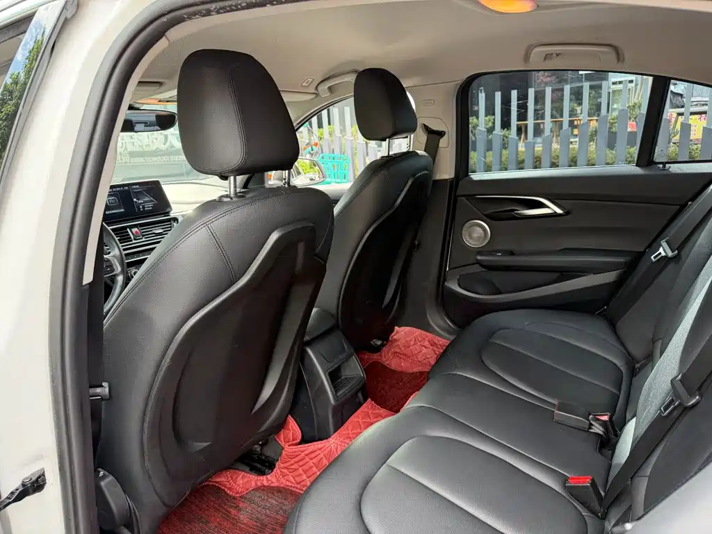 BMW 1 Series — фото 11