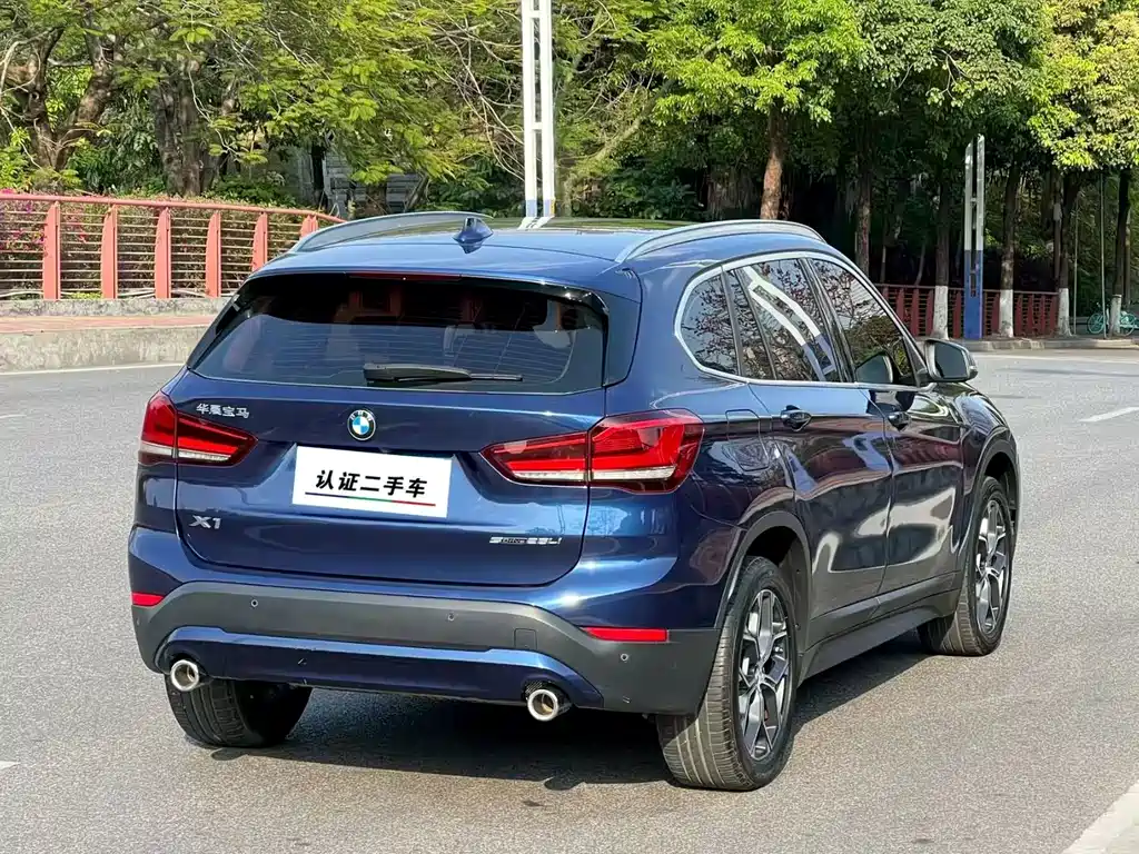 BMW X1 — фото 5