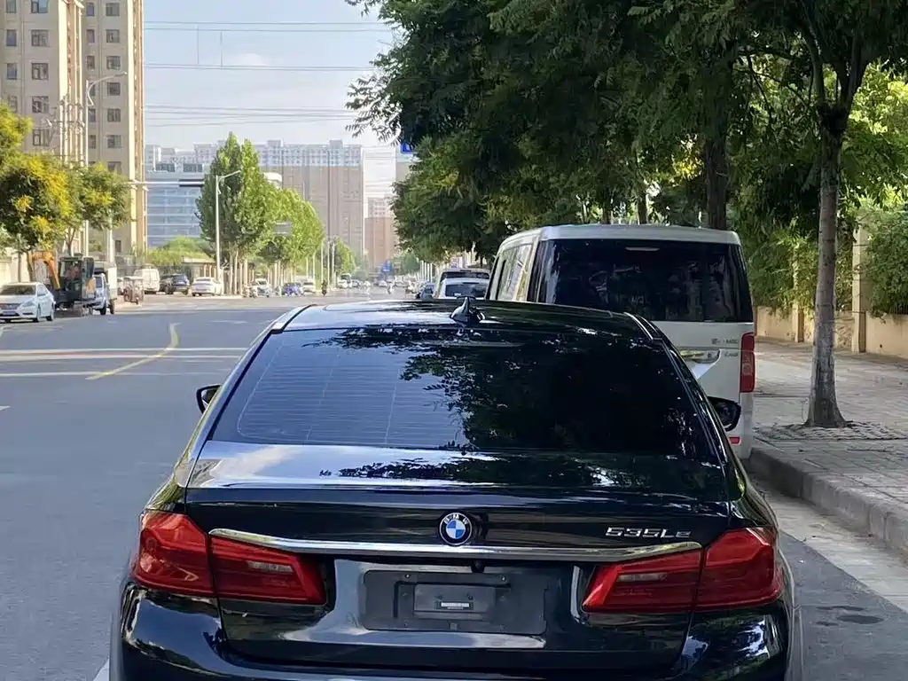 BMW 5 Series New Energy — фото 3