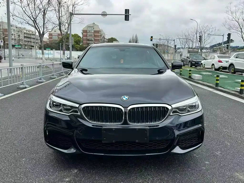 BMW 5 Series — фото 2