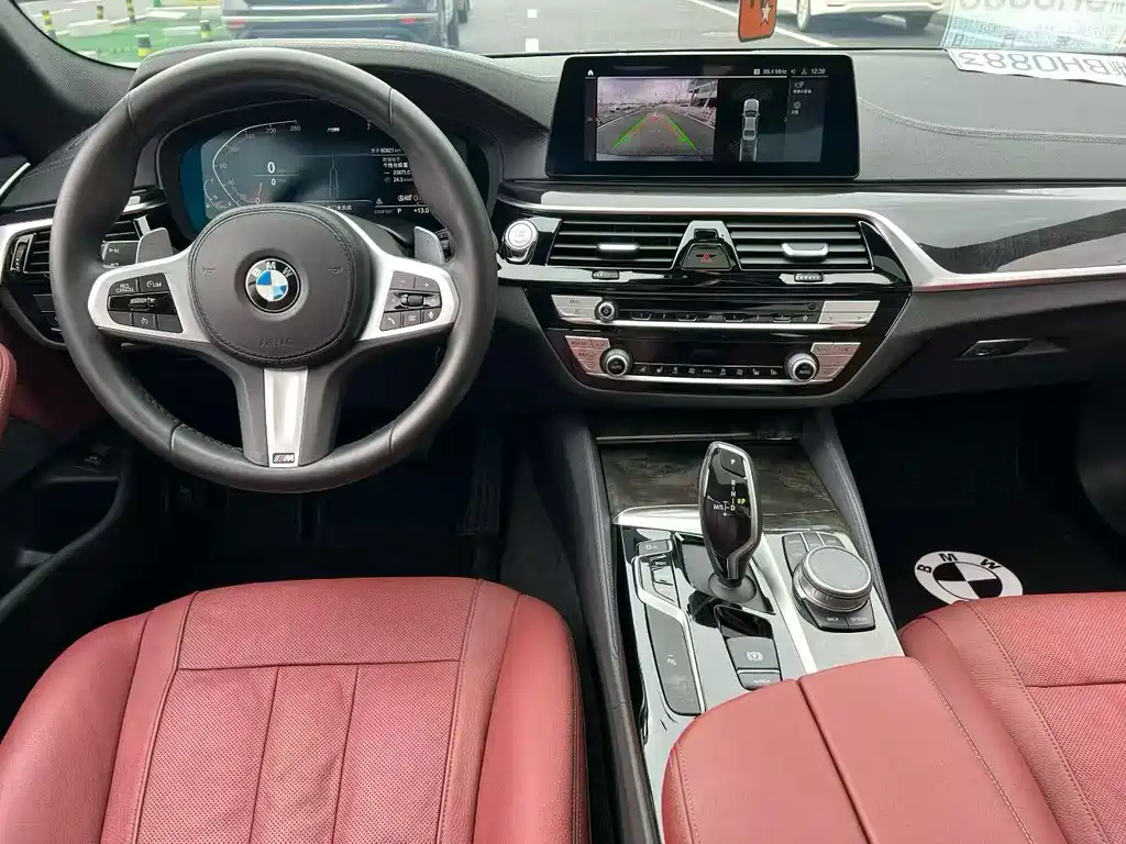 BMW 5 Series — фото 5