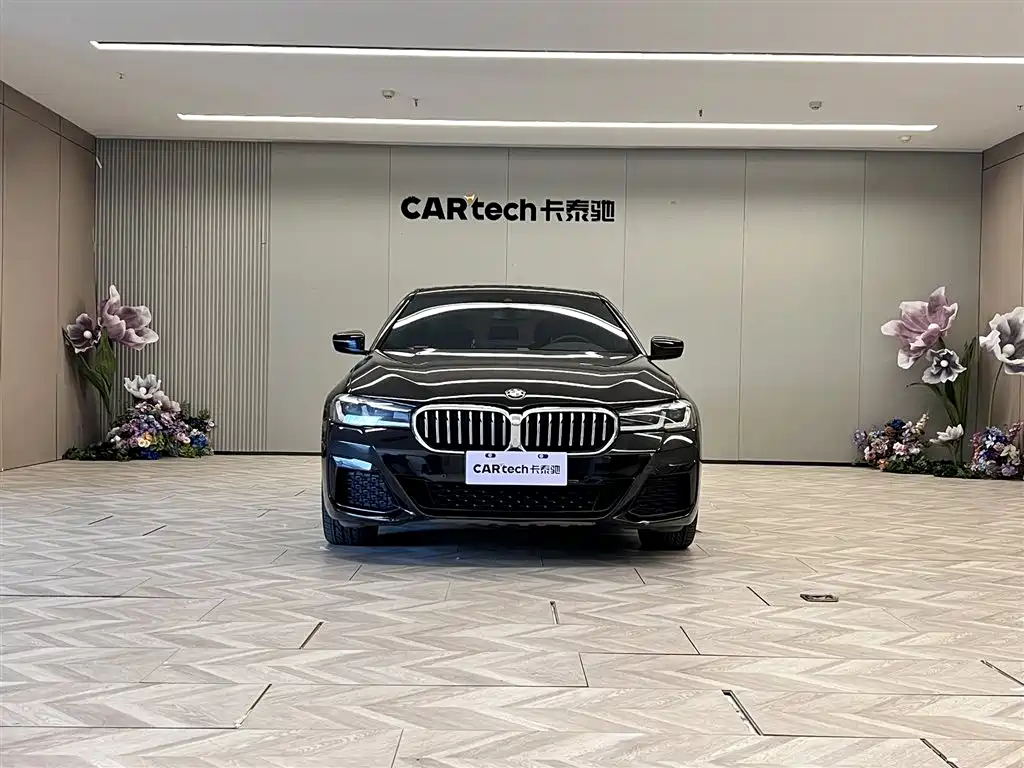 BMW 5 Series — фото 3