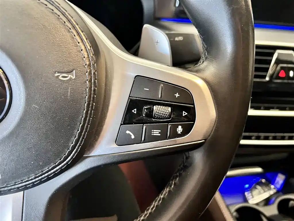 BMW 5 Series — фото 21