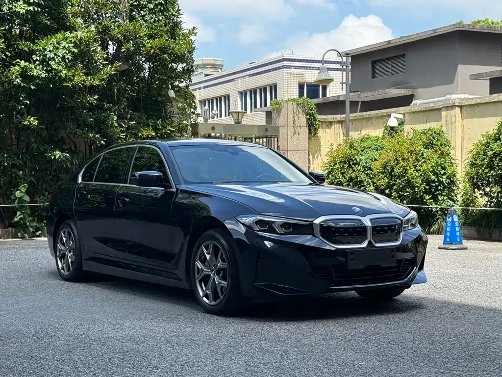 BMW i3 — фото 3