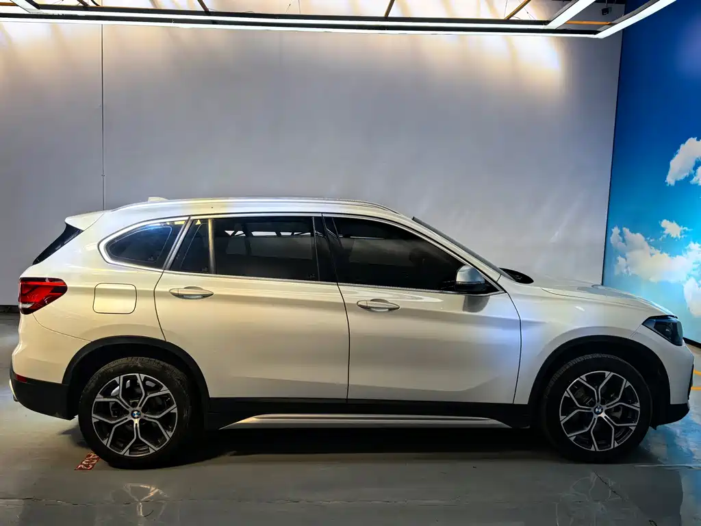 BMW X1 — фото 7