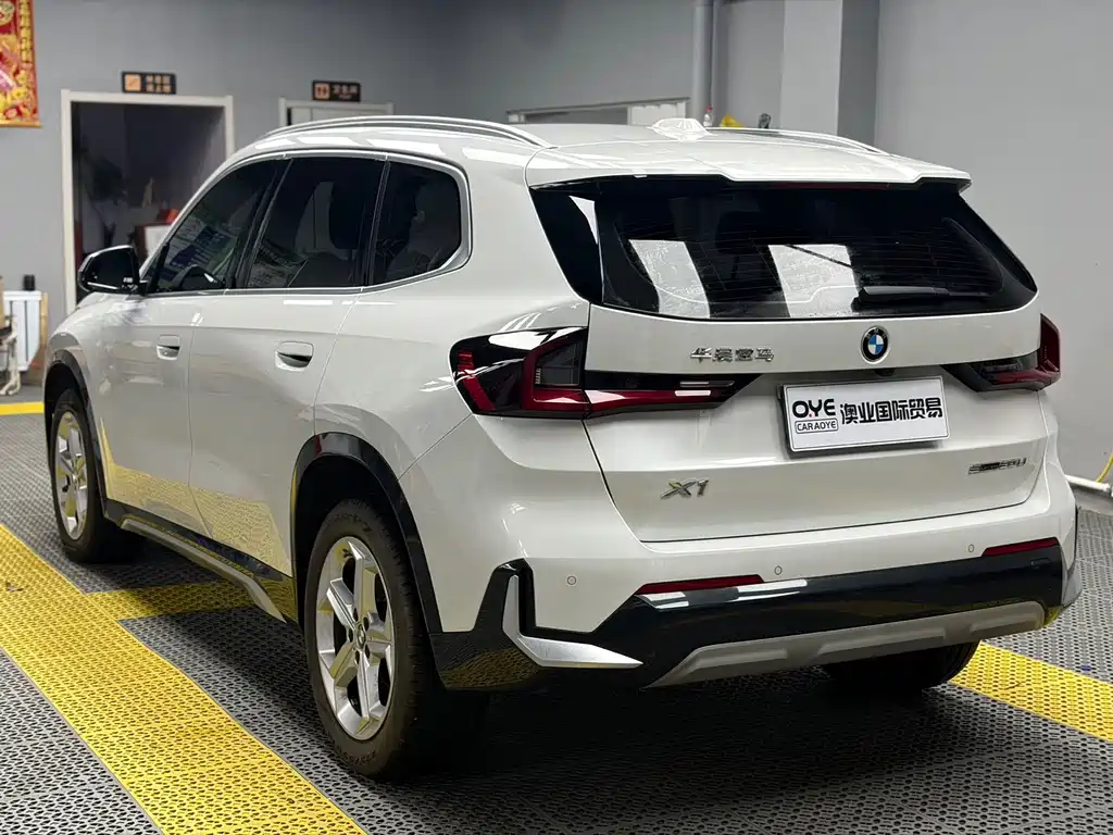 BMW X1 — фото 4