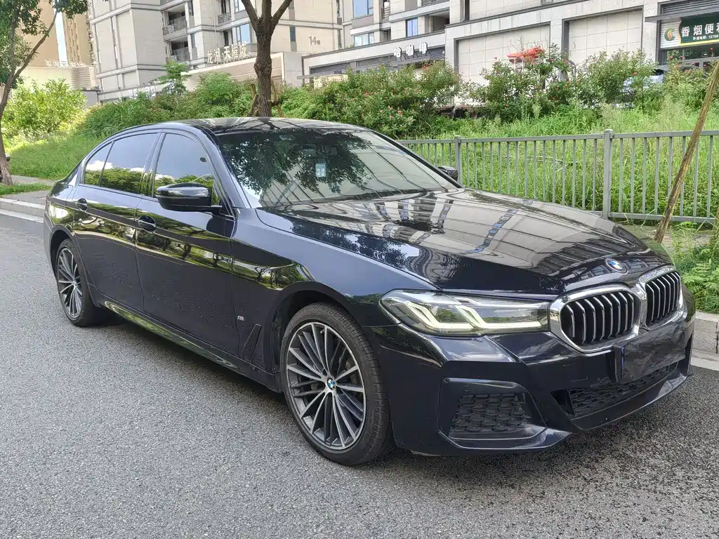 BMW 5 Series — фото 3