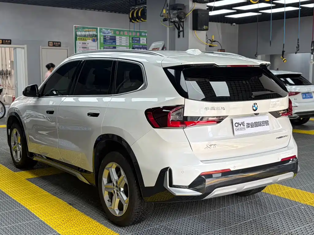 BMW X1 — фото 4