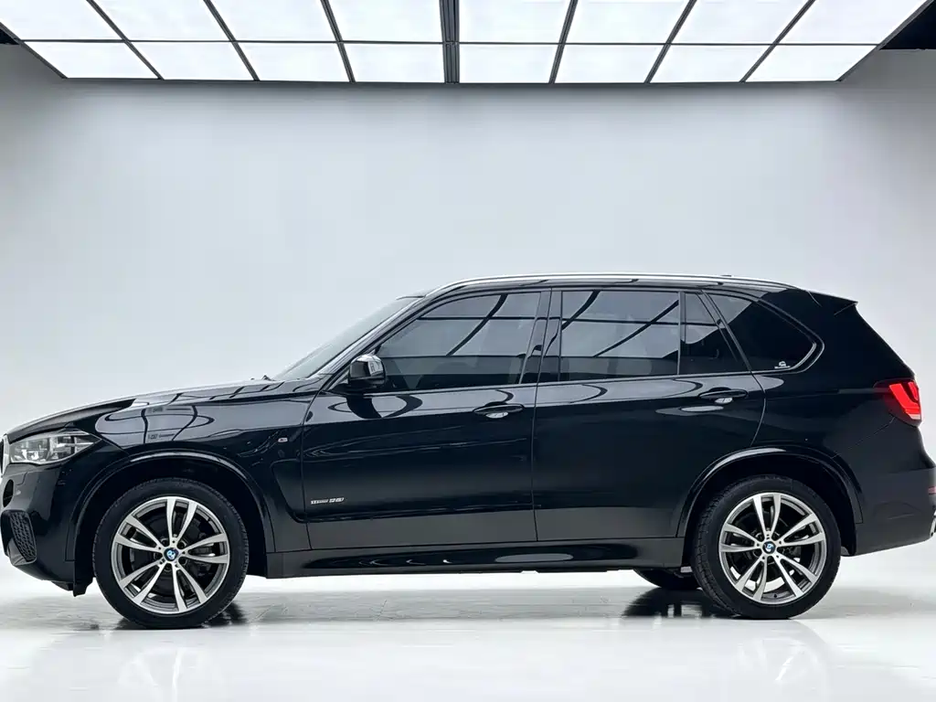 BMW X5 (Import) — фото 3