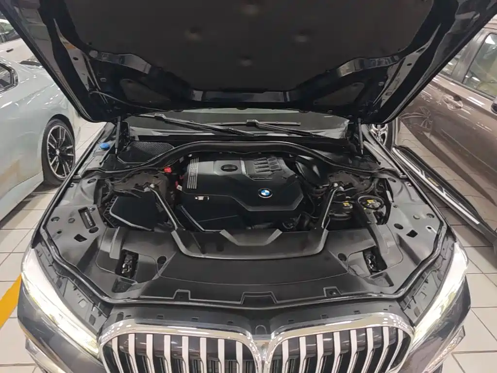 BMW 7 Series — фото 20