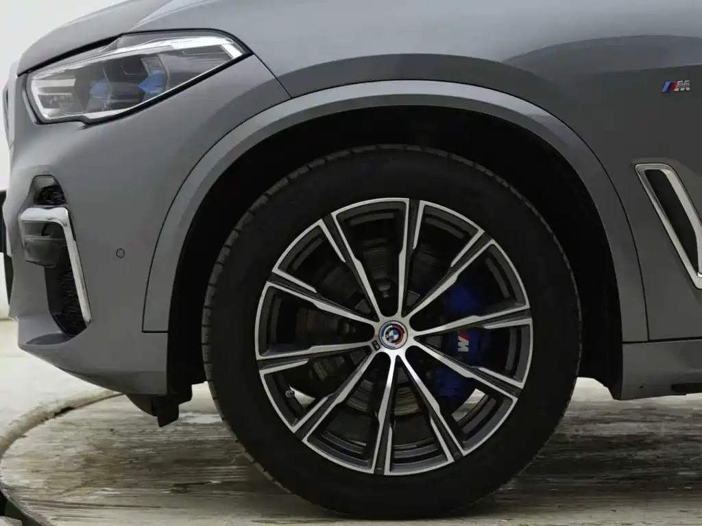 BMW X5 — фото 7