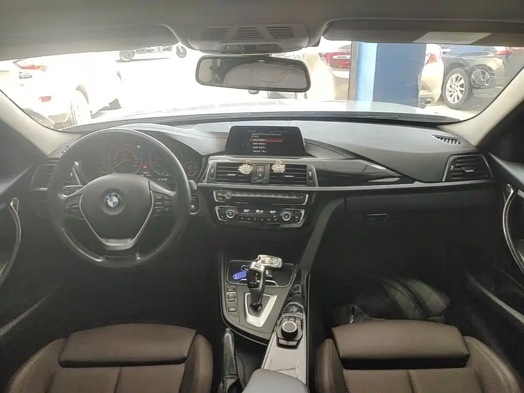 BMW 3 Series — фото 4