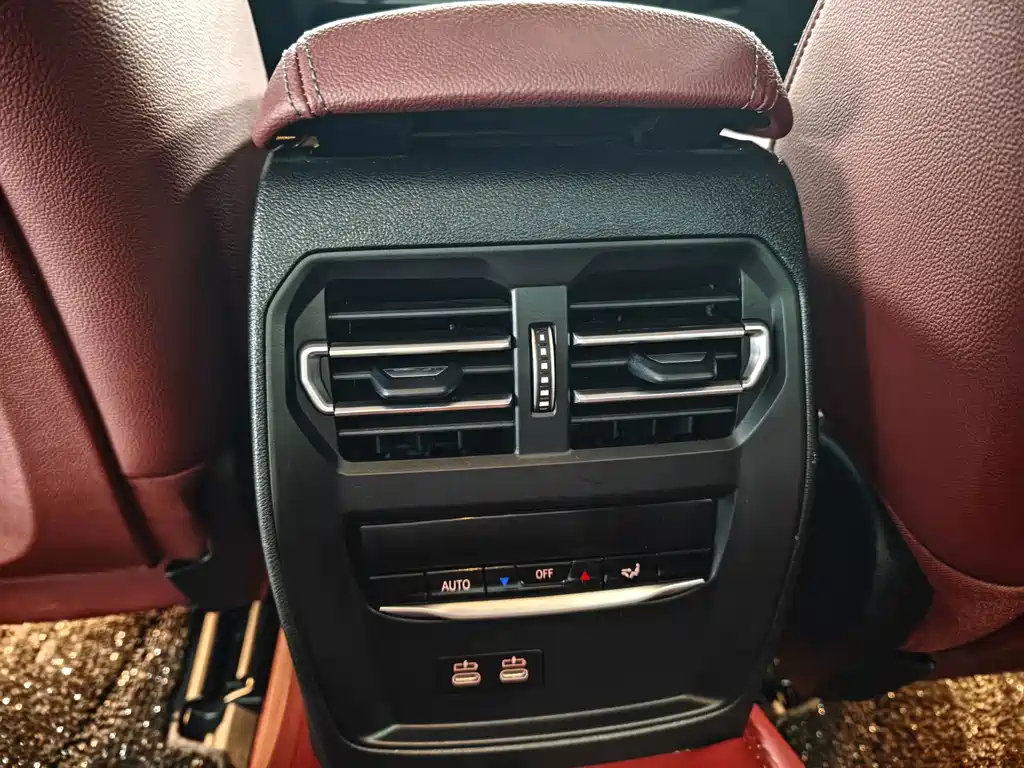 BMW i3 — фото 9