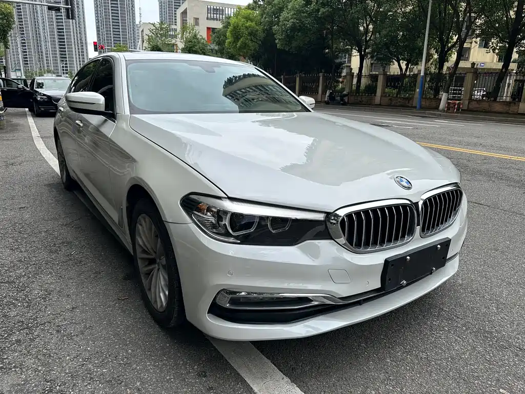 BMW 5 Series — фото 3