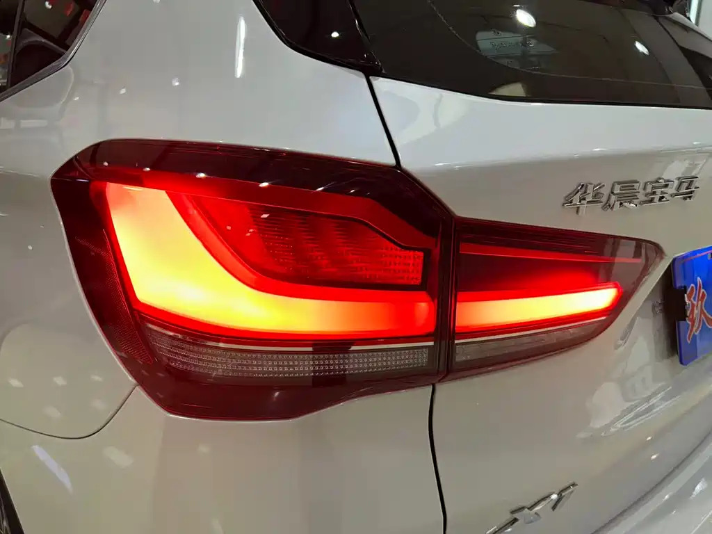 BMW X1 — фото 15