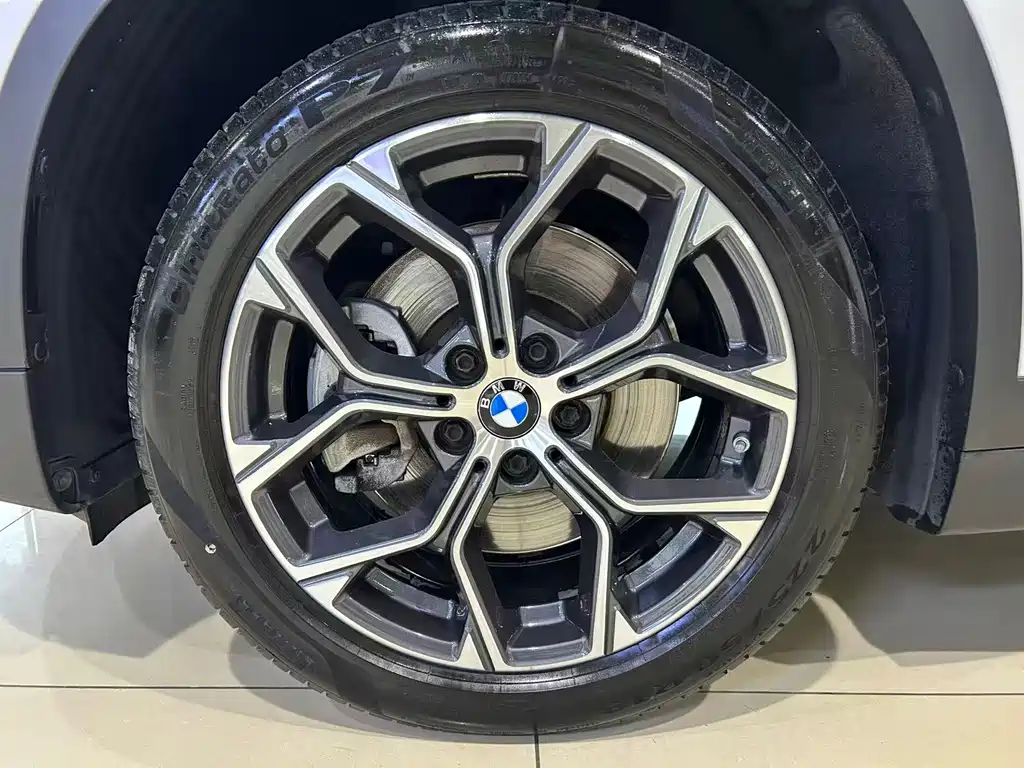 BMW X1 — фото 16
